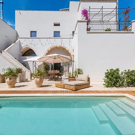 Palazzo Flora 住宿加早餐酒店 Collepasso