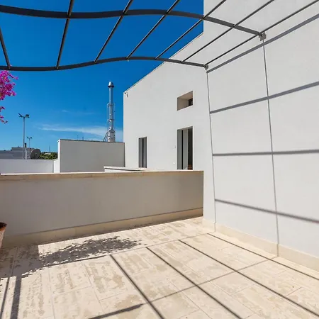 Bed & Breakfast Palazzo Flora Collepasso